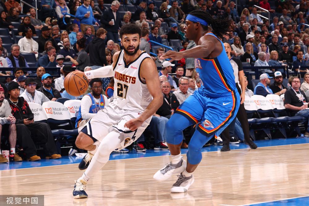 充满了对她 充满了对她